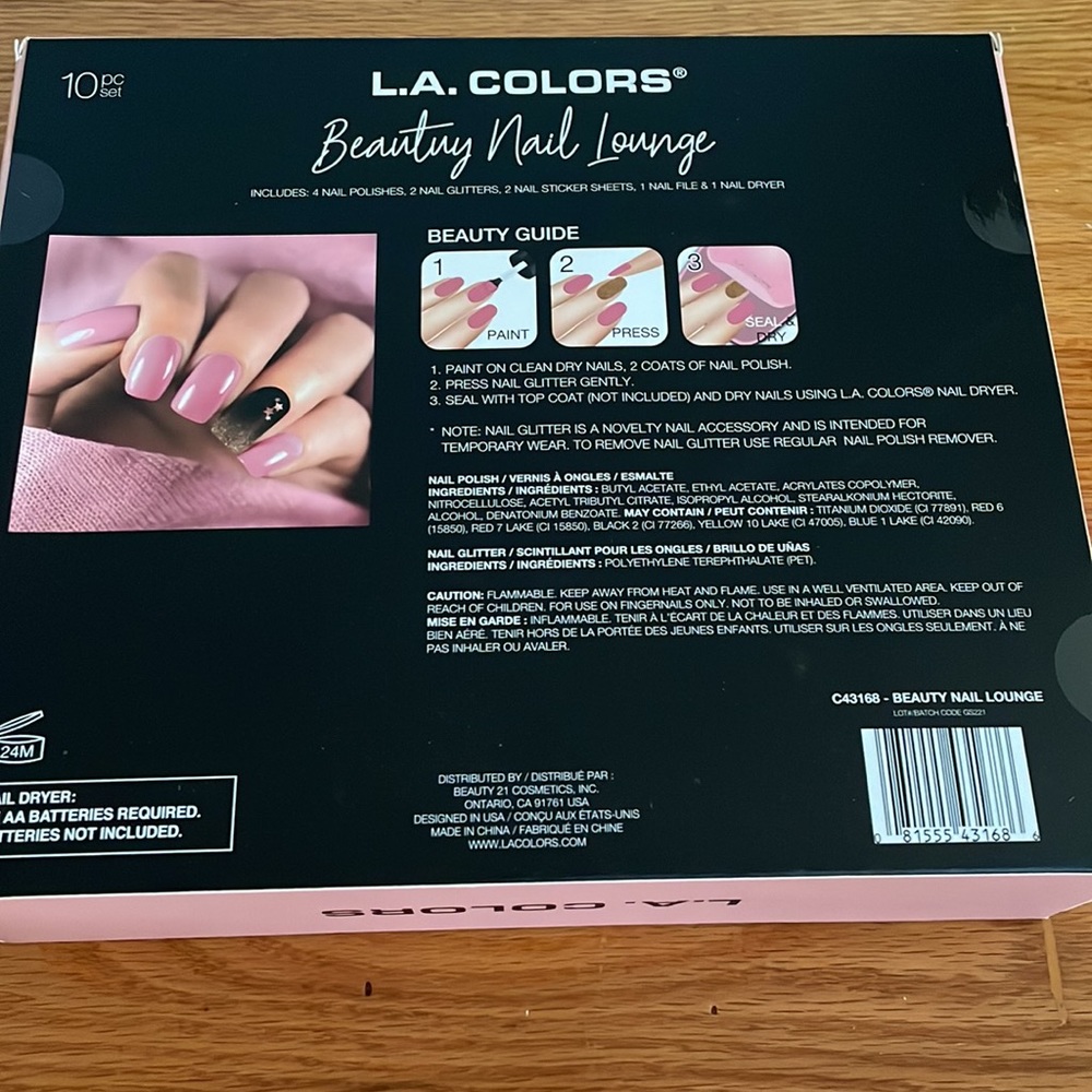 Nail set - Picture 3 of 3